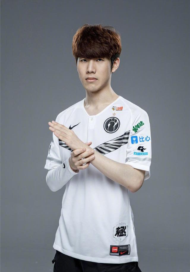 英雄联盟S12淘汰赛GENG 3-2 DK拿下，Chovy赛后认为DRX会击败EDG晋级